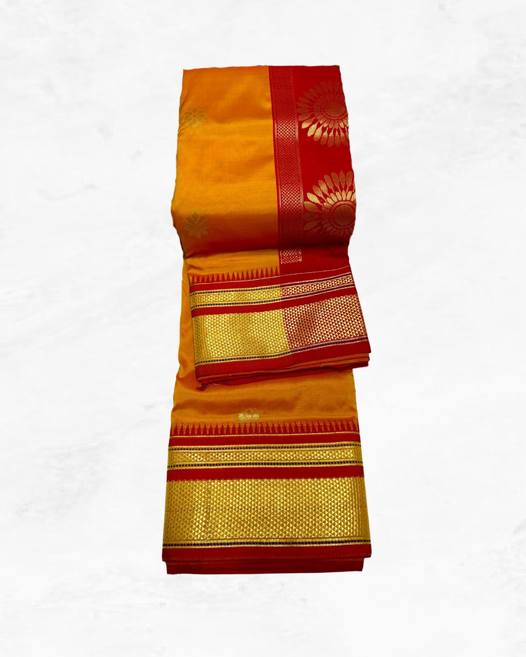 Kadiyal Irkal Paithani - Kalavya