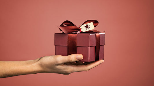 The Art of Gifting Sarees: Tradition, Emotion & Timing