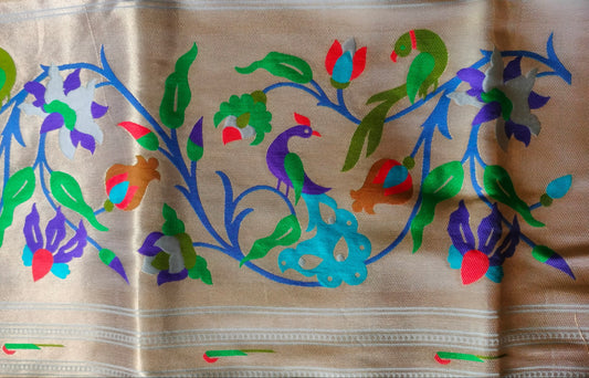 The Timeless Essence of Paithani in a Marathi Wedding