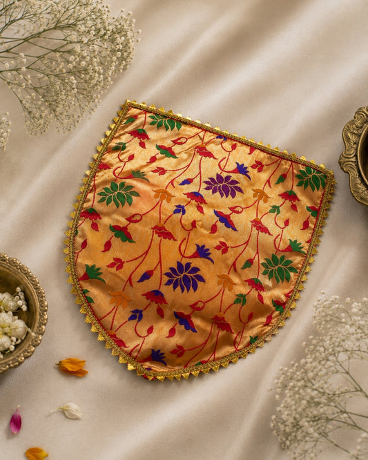 Paithani Naivedya Pan