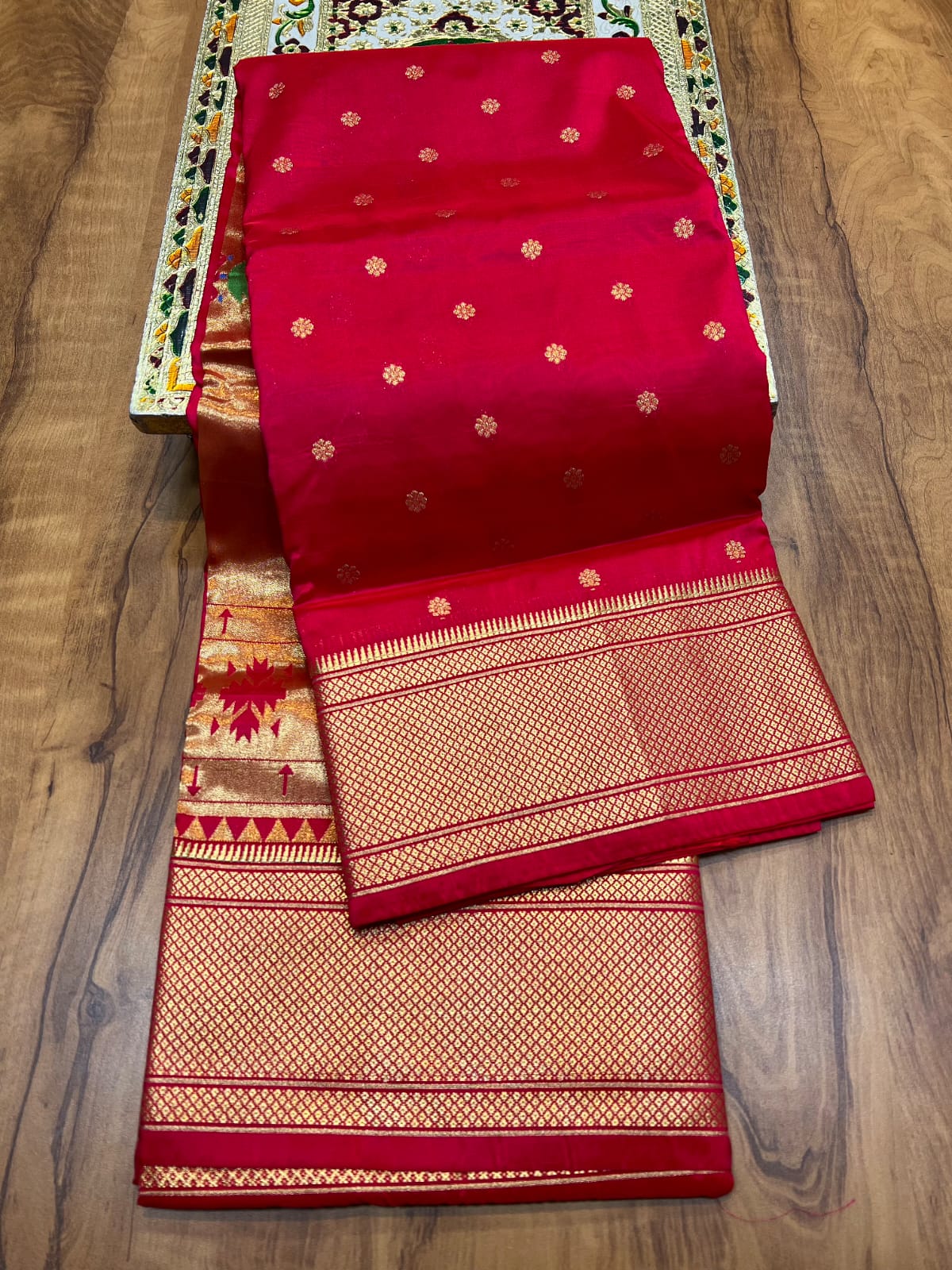 Golden Zari Special Collection Kalanjali Paithani - Kalavya