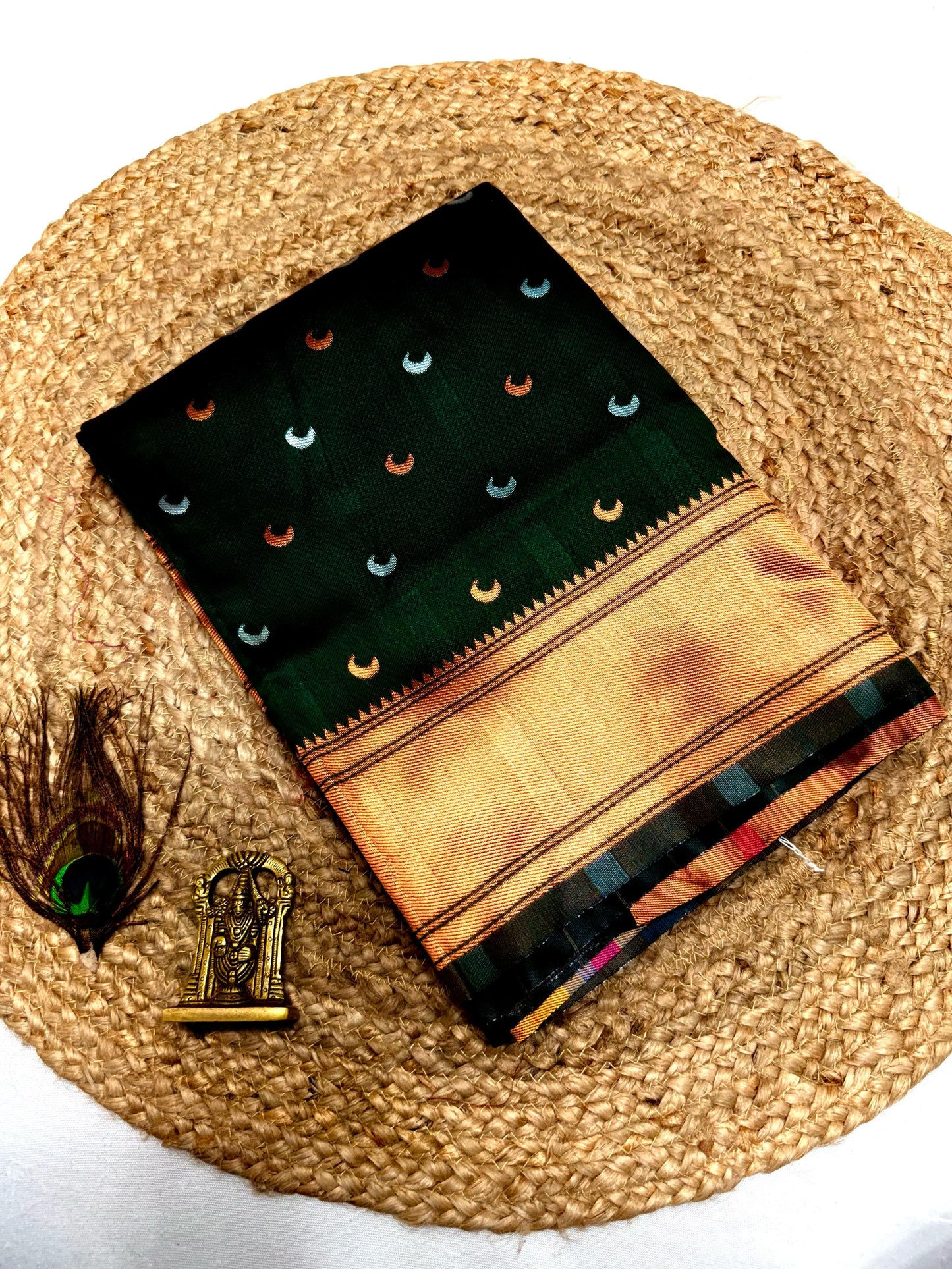 Chandrakor Kalanji Paithani - Kalavya