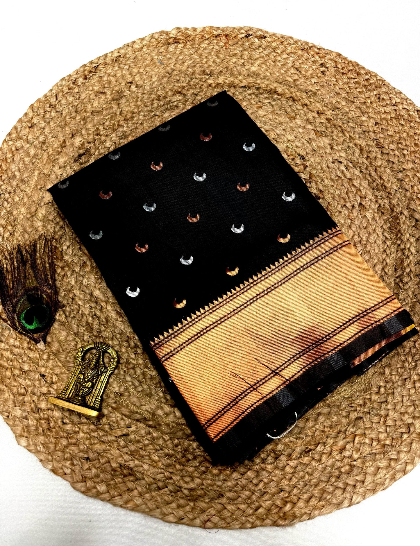 Chandrakor Kalanji Paithani - Kalavya