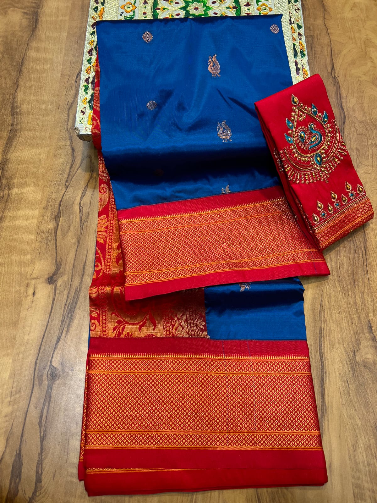 Kadiyal Paithani With Work Blouse Piece - Kalavya